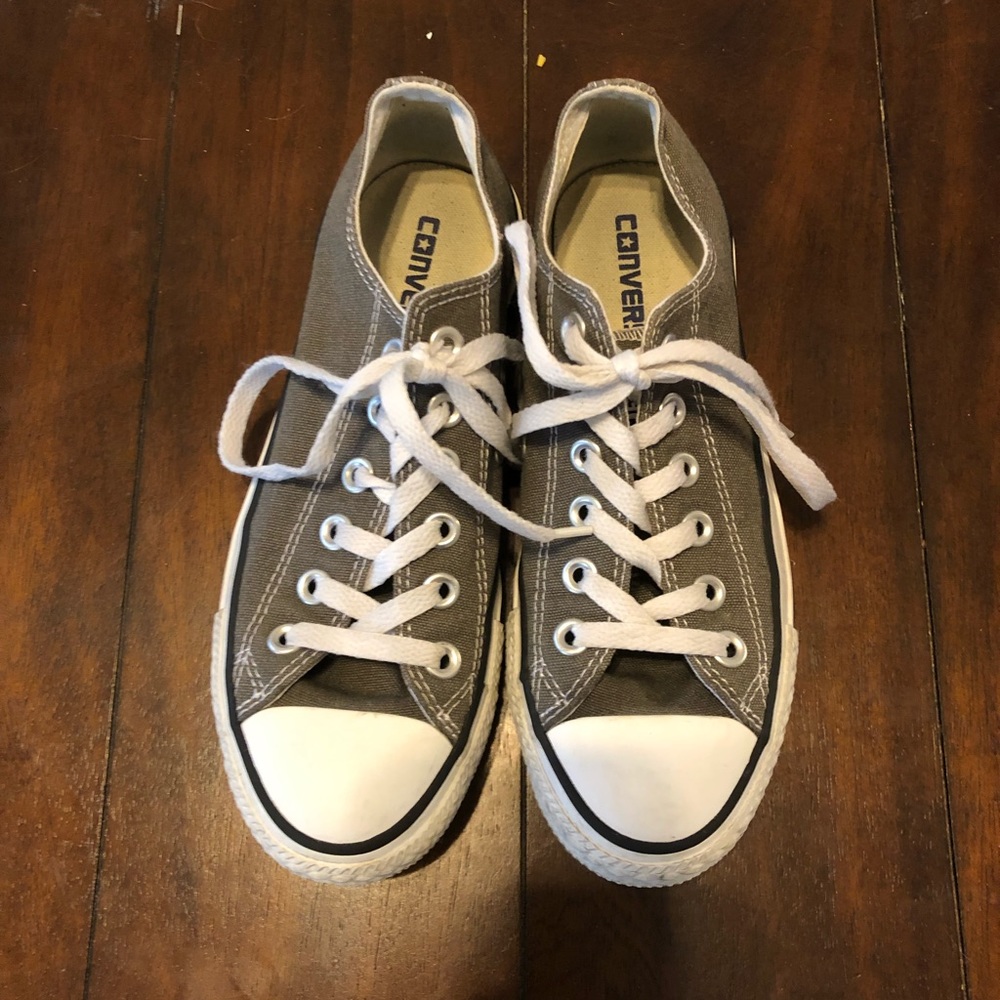 Grey Low-top converse